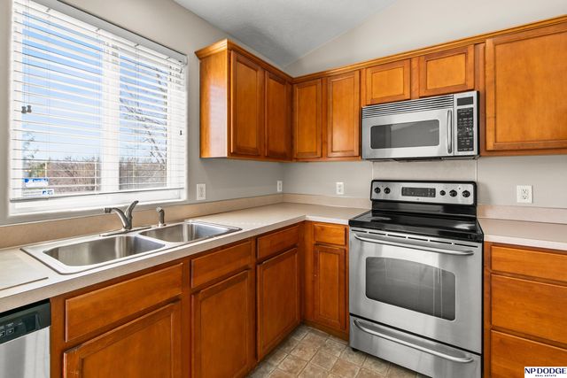 7841 Bondesson Street, Omaha, NE 68122