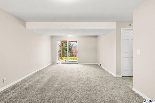 7841 Bondesson Street, Omaha, NE 68122