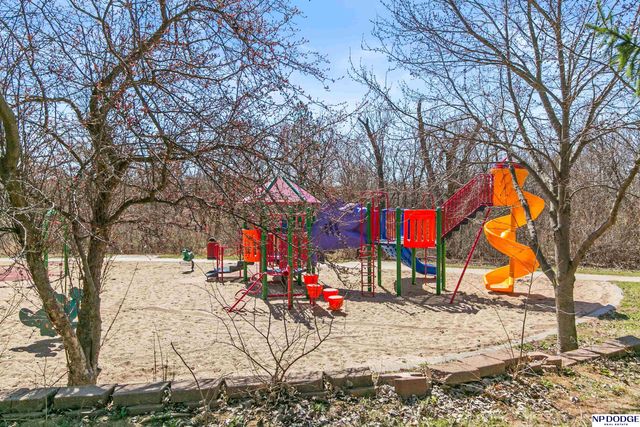 7841 Bondesson Street, Omaha, NE 68122