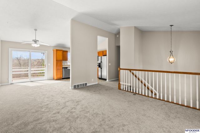 7841 Bondesson Street, Omaha, NE 68122