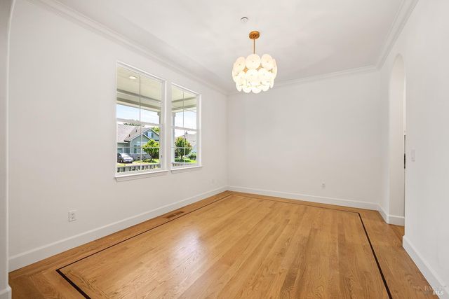 997 Lupine Ct, Healdsburg, CA 95448
