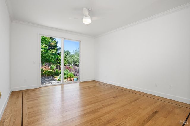 997 Lupine Ct, Healdsburg, CA 95448
