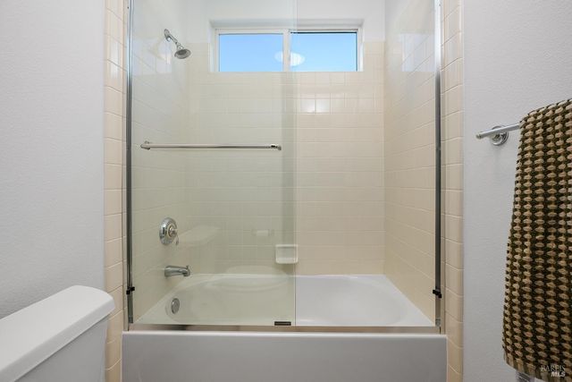 997 Lupine Ct, Healdsburg, CA 95448