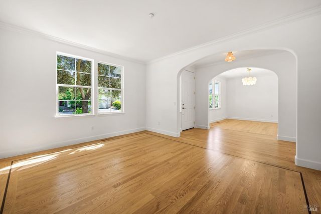 997 Lupine Ct, Healdsburg, CA 95448