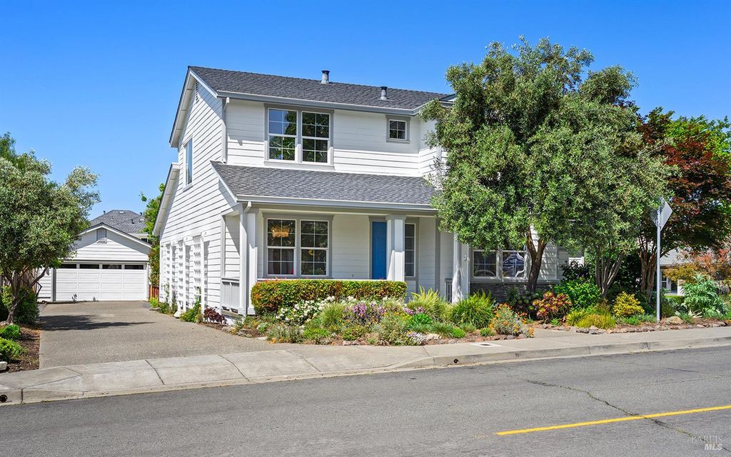 997 Lupine Ct, Healdsburg, CA 95448