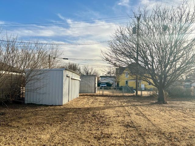 716 W Cleveland Street, Memphis, TX 79245