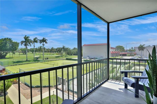 8900 Washington Boulevard 320, Pembroke Pines, FL 33025