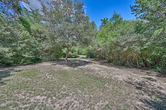 7515 Shelby Road, Brenham, TX 77833