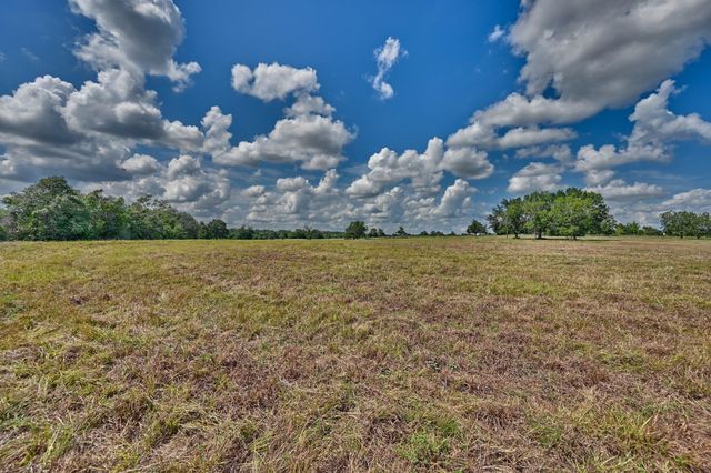 7515 Shelby Road, Brenham, TX 77833