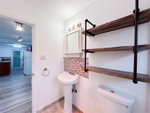 363 Washington Ave 25, Miami Beach, FL 33139