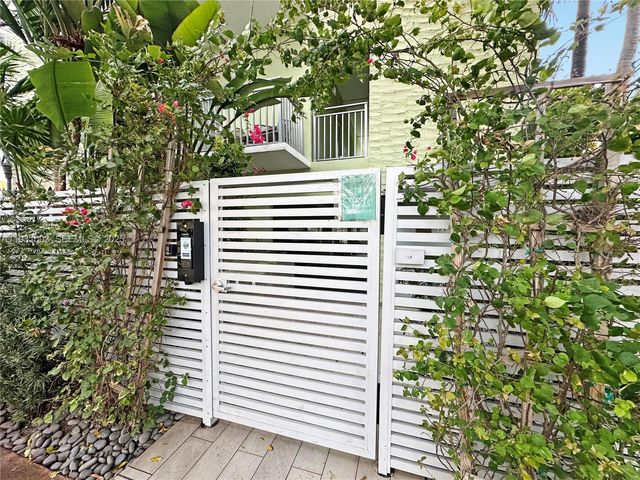 363 Washington Ave 25, Miami Beach, FL 33139