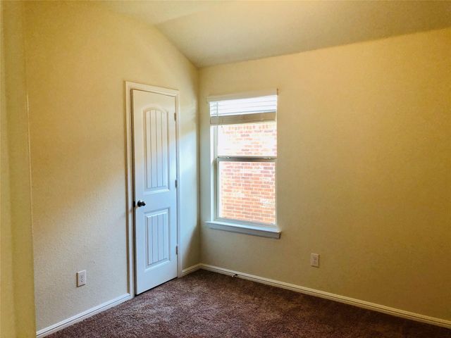 925 Rutherford Drive, Crowley, TX 76036