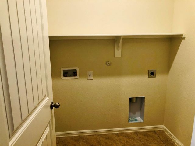 925 Rutherford Drive, Crowley, TX 76036