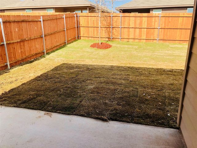 925 Rutherford Drive, Crowley, TX 76036