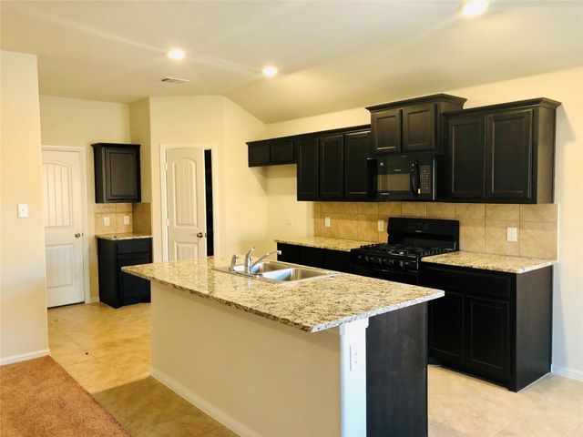 925 Rutherford Drive, Crowley, TX 76036