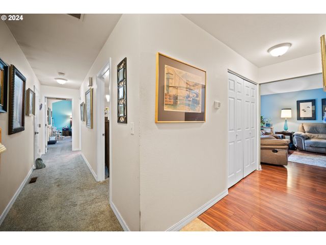 1785 Nw ROLLING HILL Dr, Beaverton, OR 97006