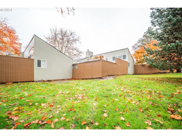 1785 Nw ROLLING HILL Dr, Beaverton, OR 97006