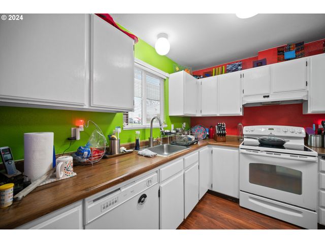 1785 Nw ROLLING HILL Dr, Beaverton, OR 97006