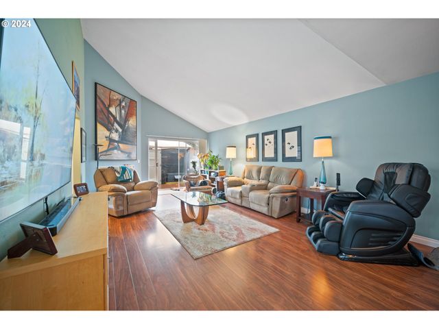 1785 Nw ROLLING HILL Dr, Beaverton, OR 97006