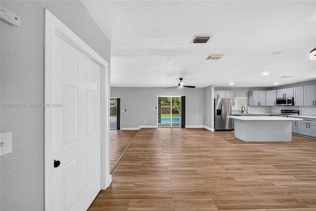 17400 SW 89th Court, Palmetto Bay, FL 33157