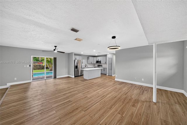 17400 SW 89th Court, Palmetto Bay, FL 33157