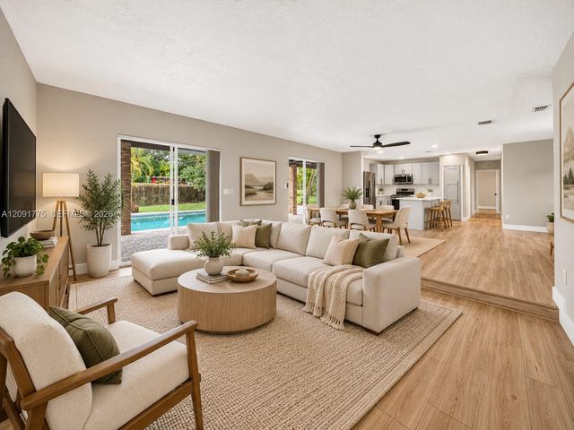 17400 SW 89th Court, Palmetto Bay, FL 33157