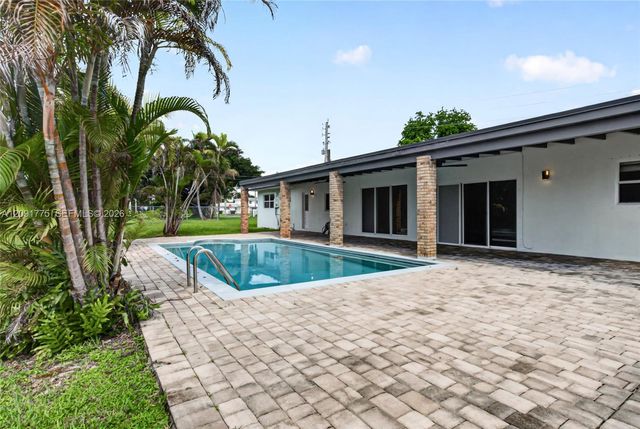 17400 SW 89th Court, Palmetto Bay, FL 33157