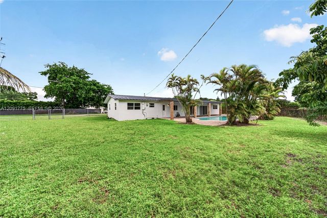 17400 SW 89th Court, Palmetto Bay, FL 33157