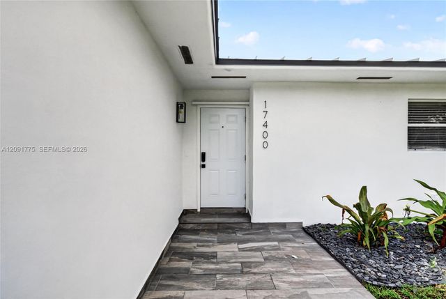 17400 SW 89th Court, Palmetto Bay, FL 33157