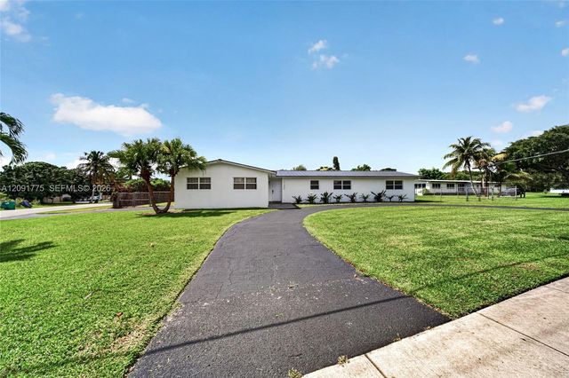 17400 SW 89th Court, Palmetto Bay, FL 33157