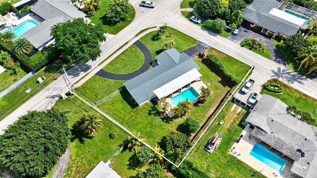 17400 SW 89th Court, Palmetto Bay, FL 33157
