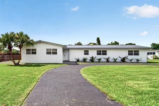 17400 SW 89th Court, Palmetto Bay, FL 33157
