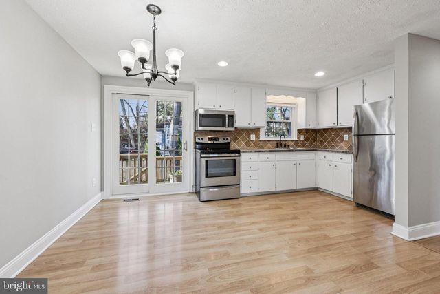 546 ROCKBRIDGE DR SE, Leesburg, VA 20175