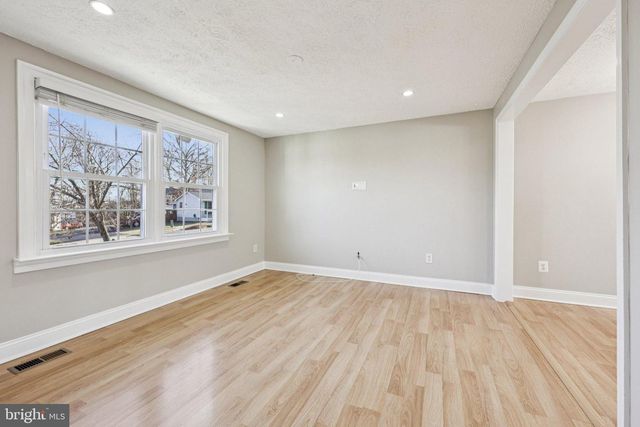 546 ROCKBRIDGE DR SE, Leesburg, VA 20175