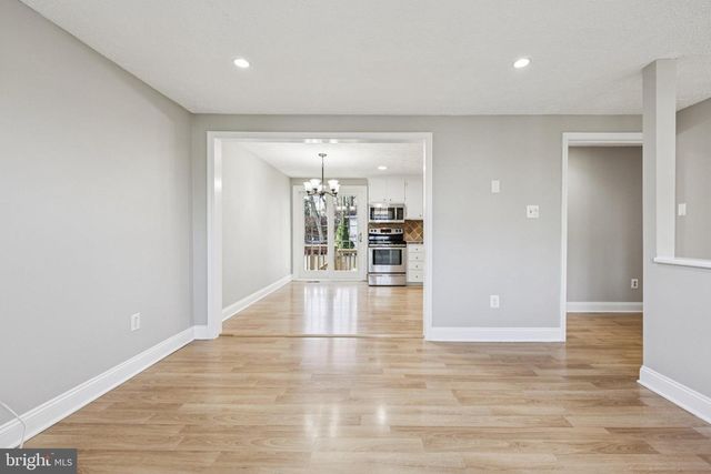 546 ROCKBRIDGE DR SE, Leesburg, VA 20175