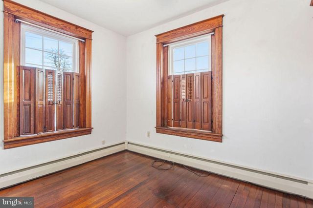 850 IRISHTOWN RD, New Oxford, PA 17350