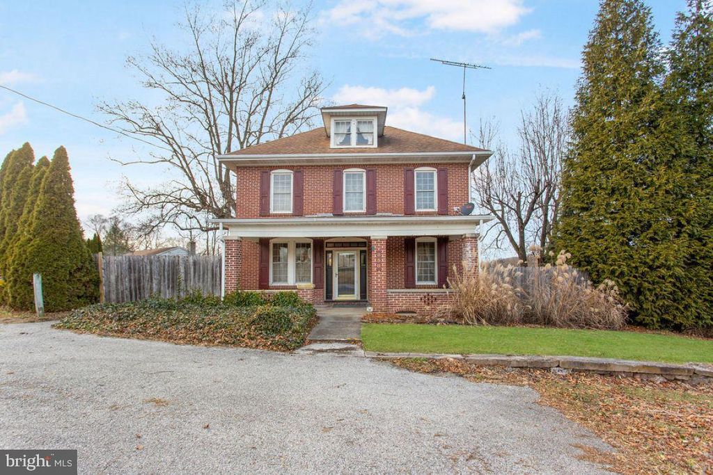 850 IRISHTOWN RD, New Oxford, PA 17350