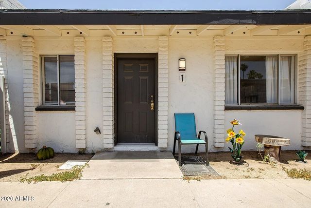 7031 N 80TH Avenue, Glendale, AZ 85303