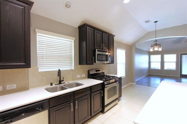 5931 Wildbriar Lane, Richmond, TX 77469