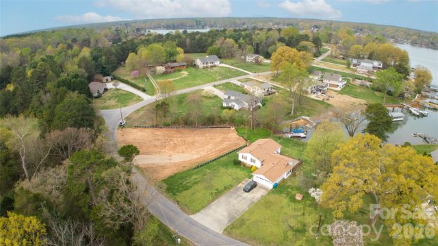 212 Ponderosa Circle, Mooresville, NC 28117