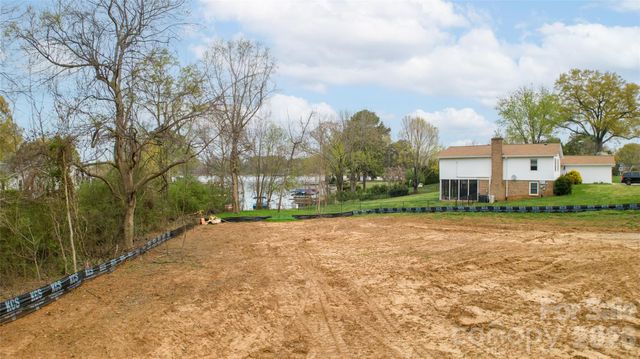 212 Ponderosa Circle, Mooresville, NC 28117