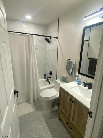 612 Deepdale Ct 7, Union Twp., NJ 07083