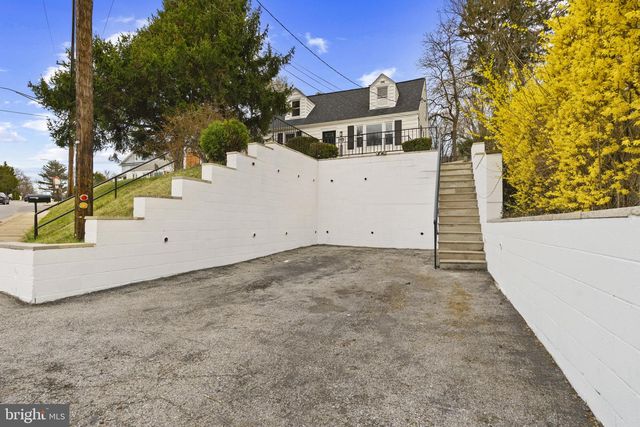 1911 KERNAN DR, Baltimore, MD 21207