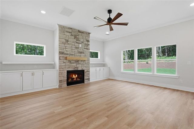 31 Kirk Road NW, White, GA 30184