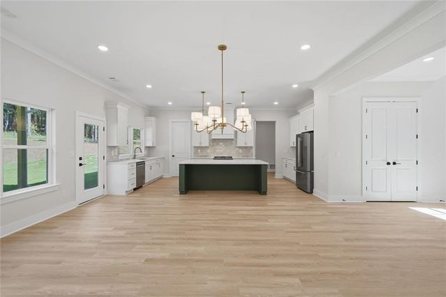 31 Kirk Road NW, White, GA 30184