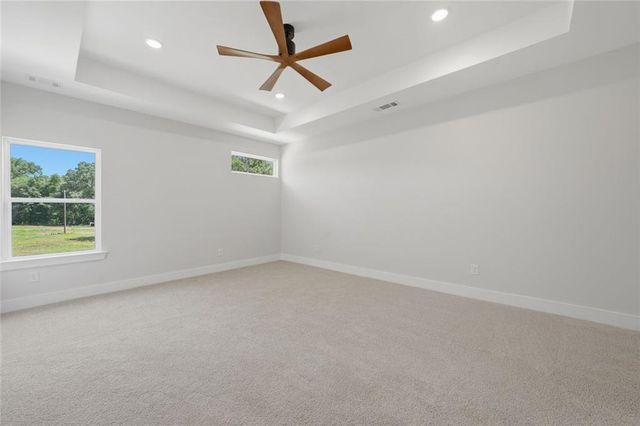 31 Kirk Road NW, White, GA 30184