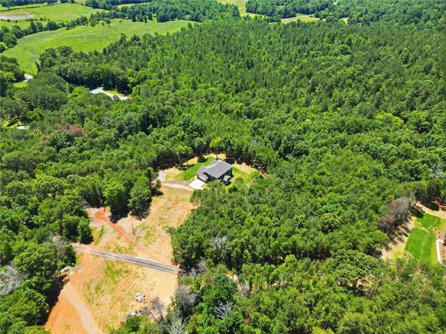 31 Kirk Road NW, White, GA 30184