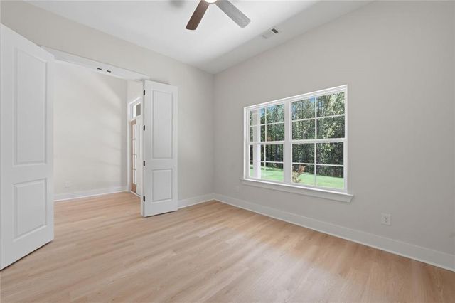 31 Kirk Road NW, White, GA 30184
