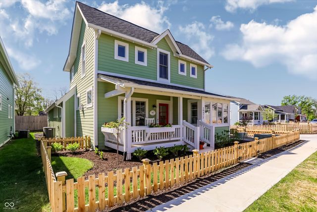 10472 Lower Garden Way, Zionsville, IN 46077