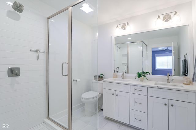 10472 Lower Garden Way, Zionsville, IN 46077